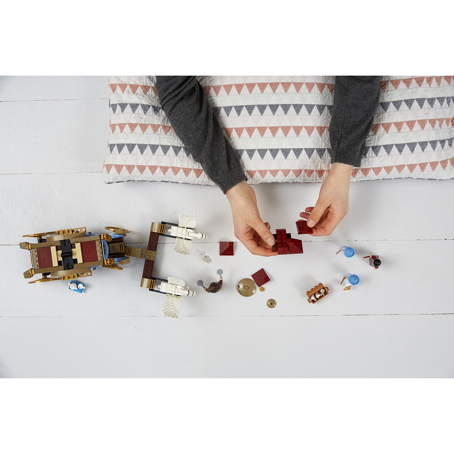 Конструктор Lego®  Гарри Поттер - Карета школы Шармбатон: приезд в Хогвартс  