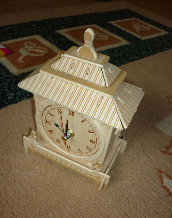 Модель деревянная сборная - Настольные часы  