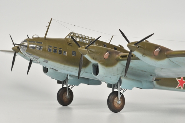 Сборная модель - Самолёт Пе-8 ОН  