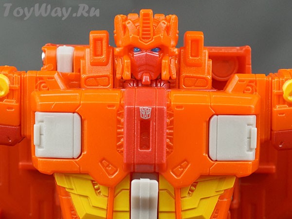 Titans Return. Трансформер Sentinel Prime, серия Войны Титанов