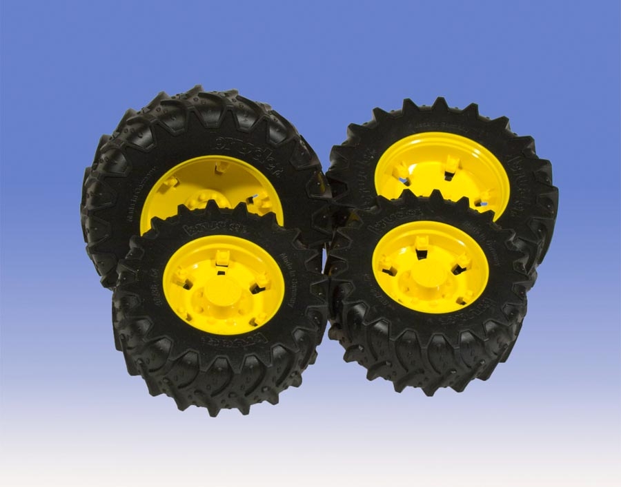 Bruder. Шины для системы сдвоенных колес с желтыми дисками   