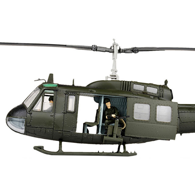 Коллекционная модель – американский вертолет UH-1D Huey, Вьетнам 1968, 1/48  