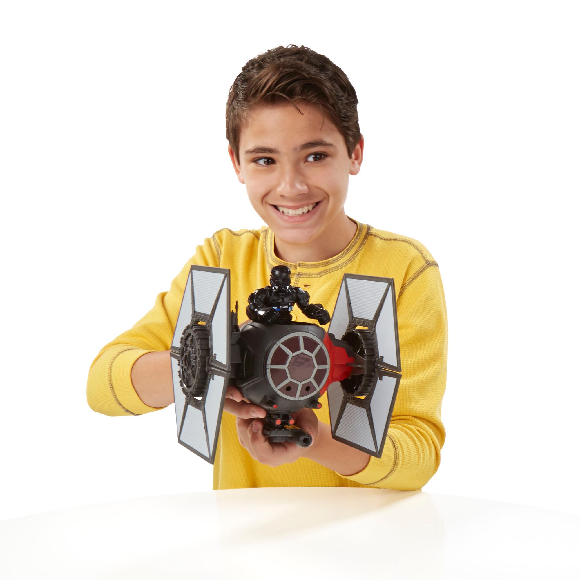 Игровой набор Star Wars - Истребитель с фигуркой пилота, 2 вида  