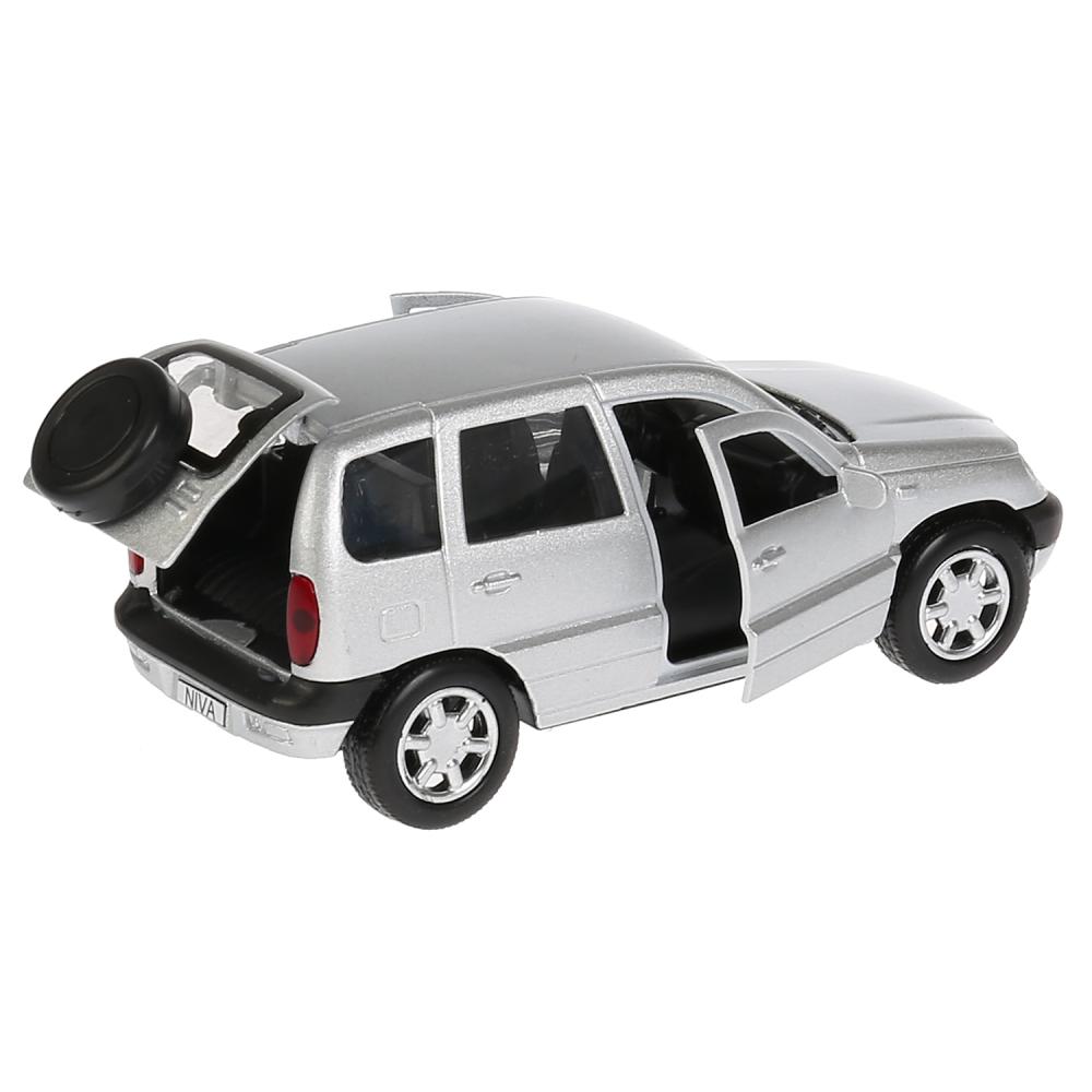 Джип Chevrolet Niva, серебристый, 12 см, открываются двери, инерционный механизм  