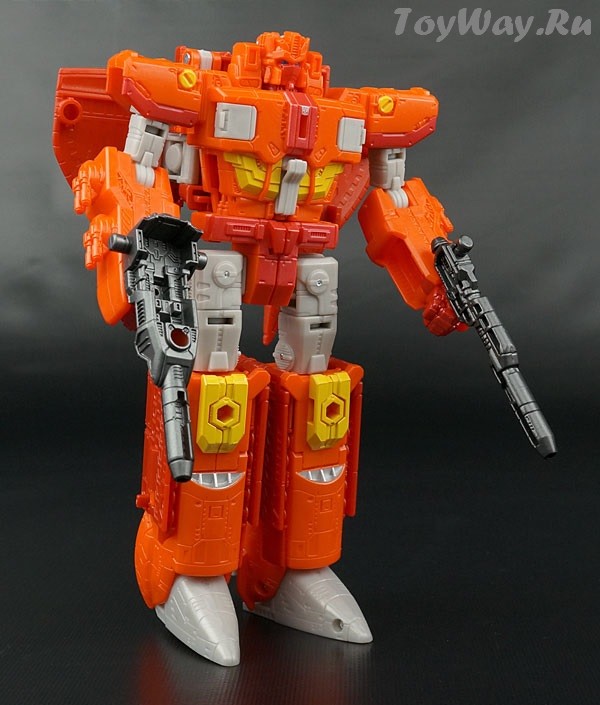 Titans Return. Трансформер Sentinel Prime, серия Войны Титанов