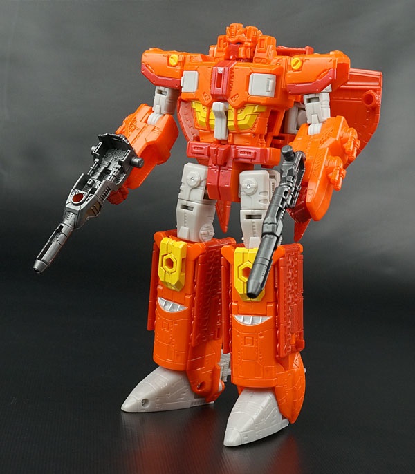 Titans Return. Трансформер Sentinel Prime, серия Войны Титанов