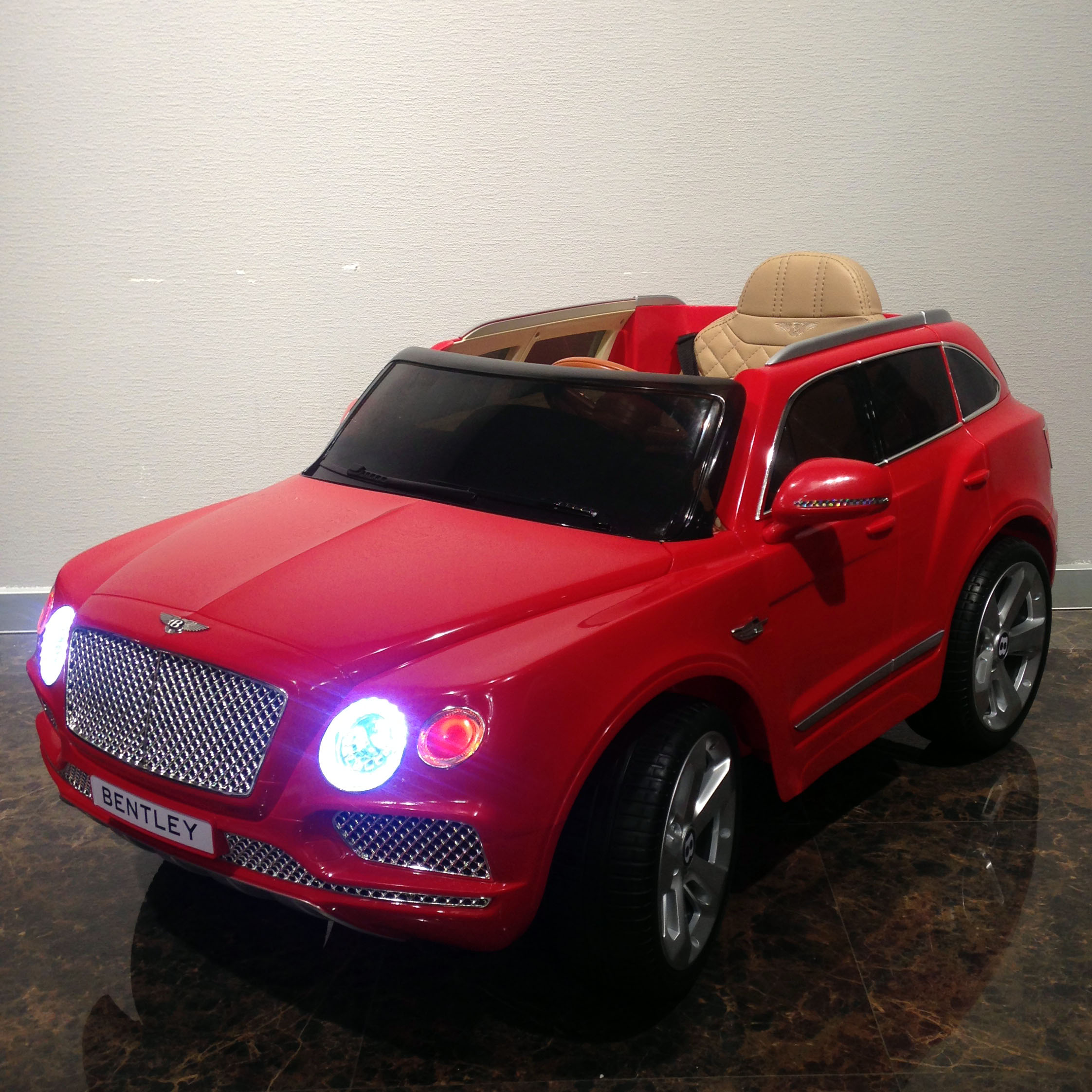 Электромобиль - Bentley Bentayga, красный  