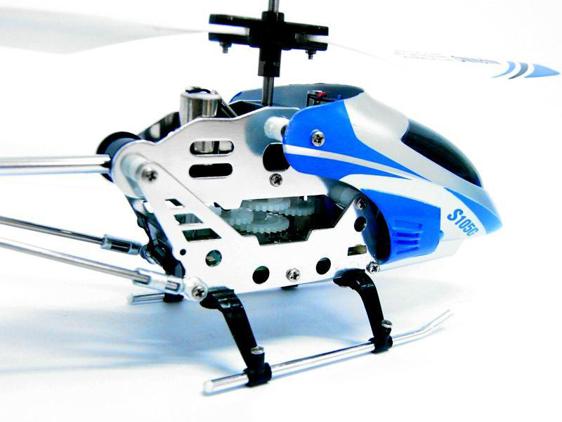Радиоуправляемый вертолет с гироскопом S105G  
