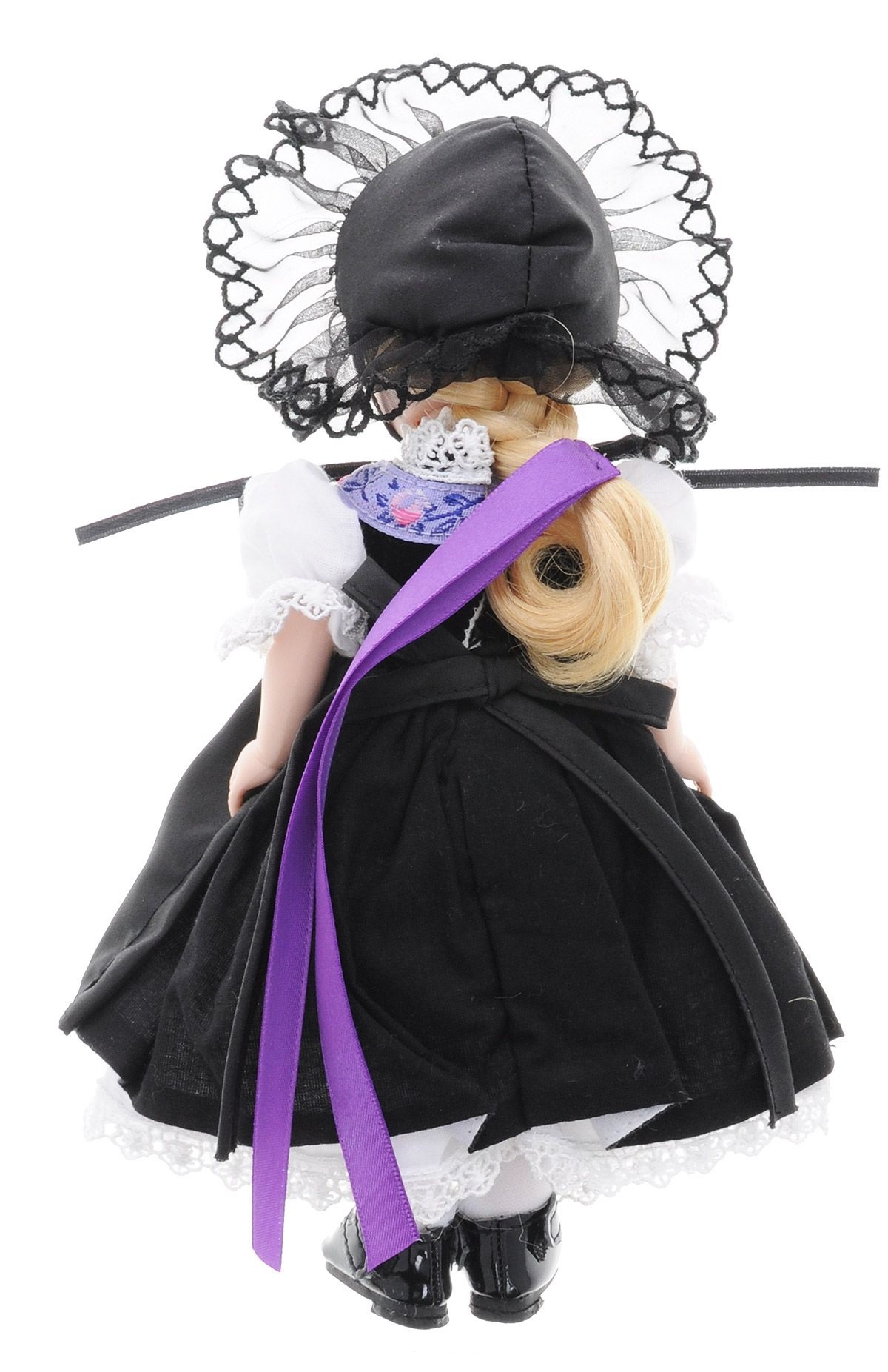Кукла - Девочка из Германии, 20 см  
