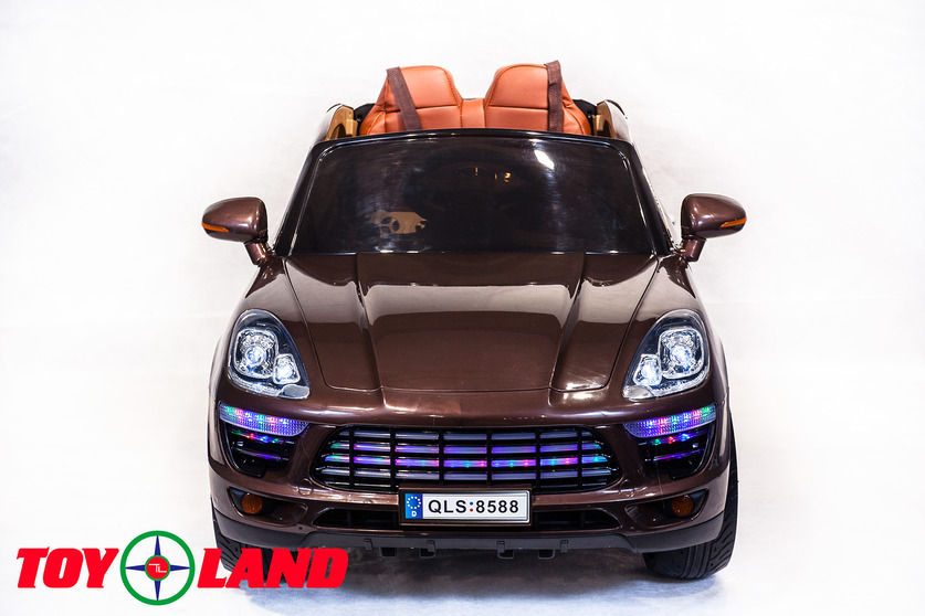 Электромобиль Porsche Macan коричневого цвета  