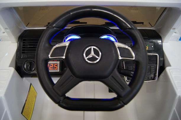 Электромобиль Mercedes Benz G65, белого цвета  
