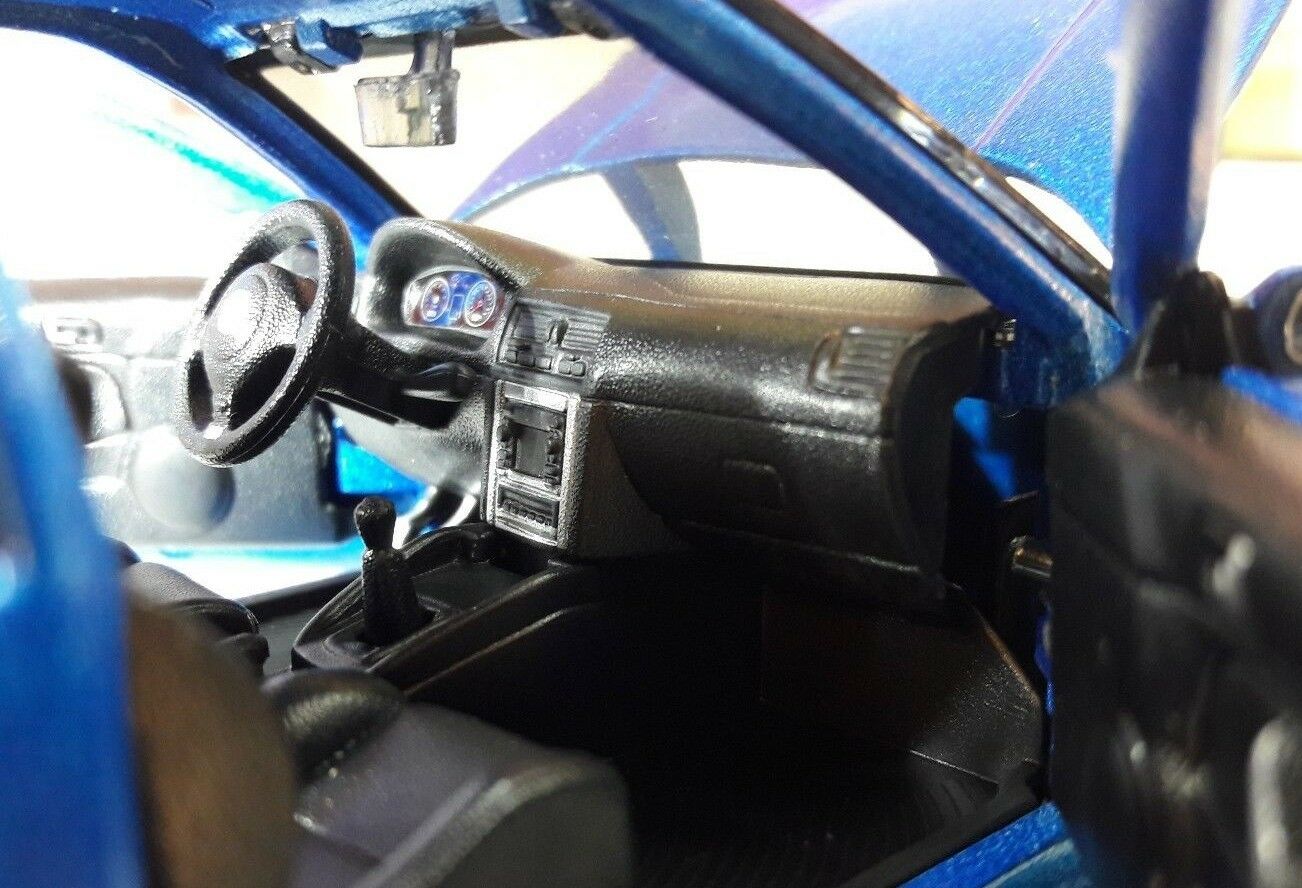 Модель машины - VW Golf GTI, 1:24   