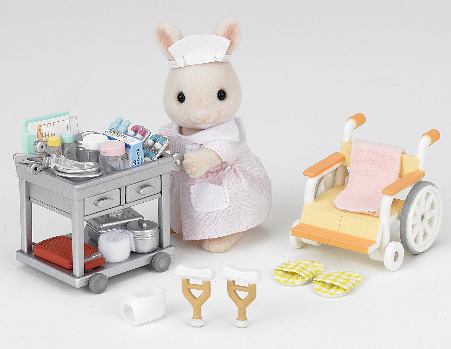 Набор Sylvanian Families - Медсестра с аксессуарами Набор Sylvanian Families - Медсестра с аксессуарамиСемьи и малыши<br>Набор Sylvanian Families - Медсестра с аксессуарами<br>