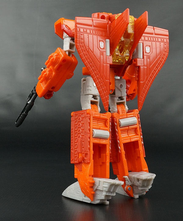 Titans Return. Трансформер Sentinel Prime, серия Войны Титанов