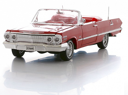 Модель машины Chevrolet Impala 1963, масштаб 1:24