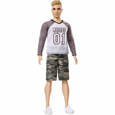 Кукла из серии Barbie Игра с модой Кен в шортах 