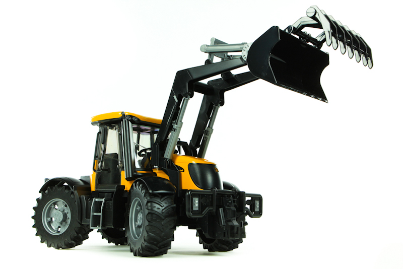 Трактор Bruder JCB Fastrac 3220 с ковшом  