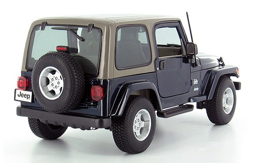 Металлическая машинка Bburago Jeep Wrangler Sahara масштаб 1:18  