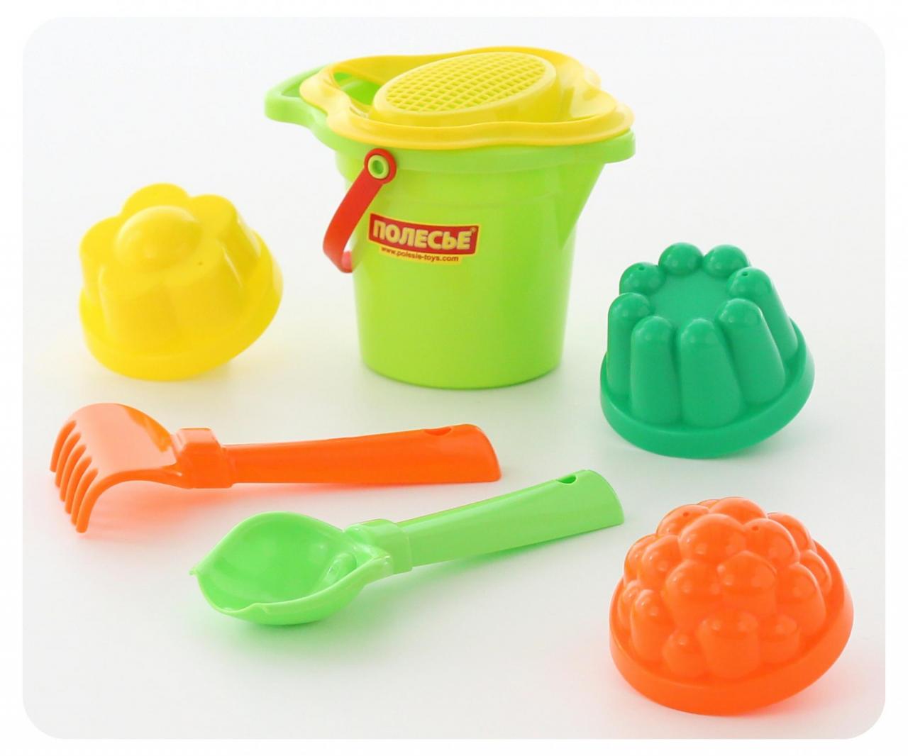 

Набор №141: ведро малое с носиком, ситечко-цветок, совок №2, грабельки №2, 3 формочки