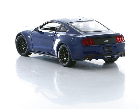  Модель машины 1:24 Ford Mustang GT  