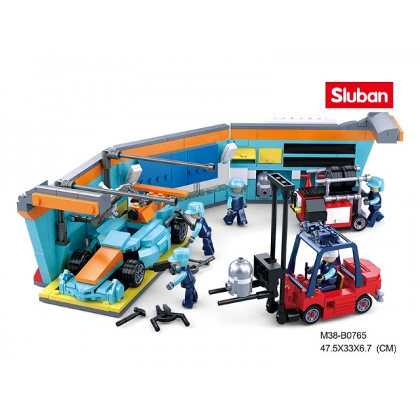 Конструктор Машина с фигурками, 555 деталей от Sluban, M38-B0765