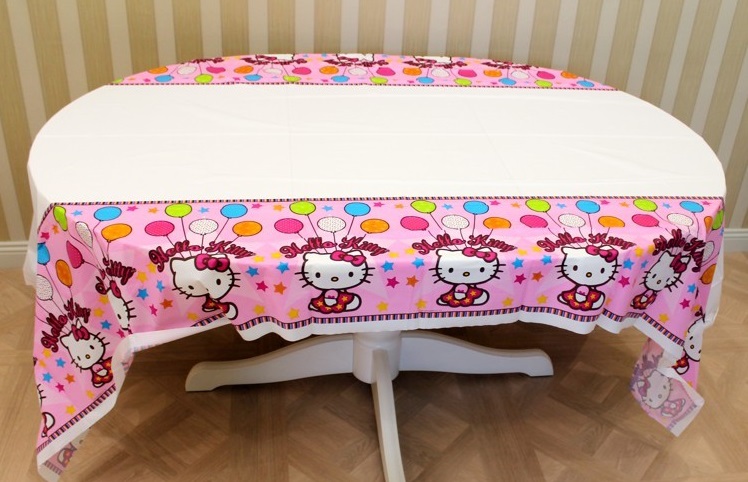 Скатерть Hello Kitty, размер 1,4 х 2,6 м.  