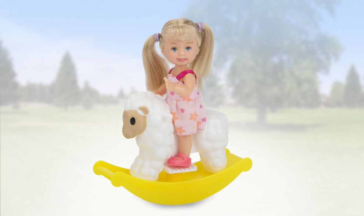 

Игровой набор из серии Paula. На качалке – Кукла на овечке