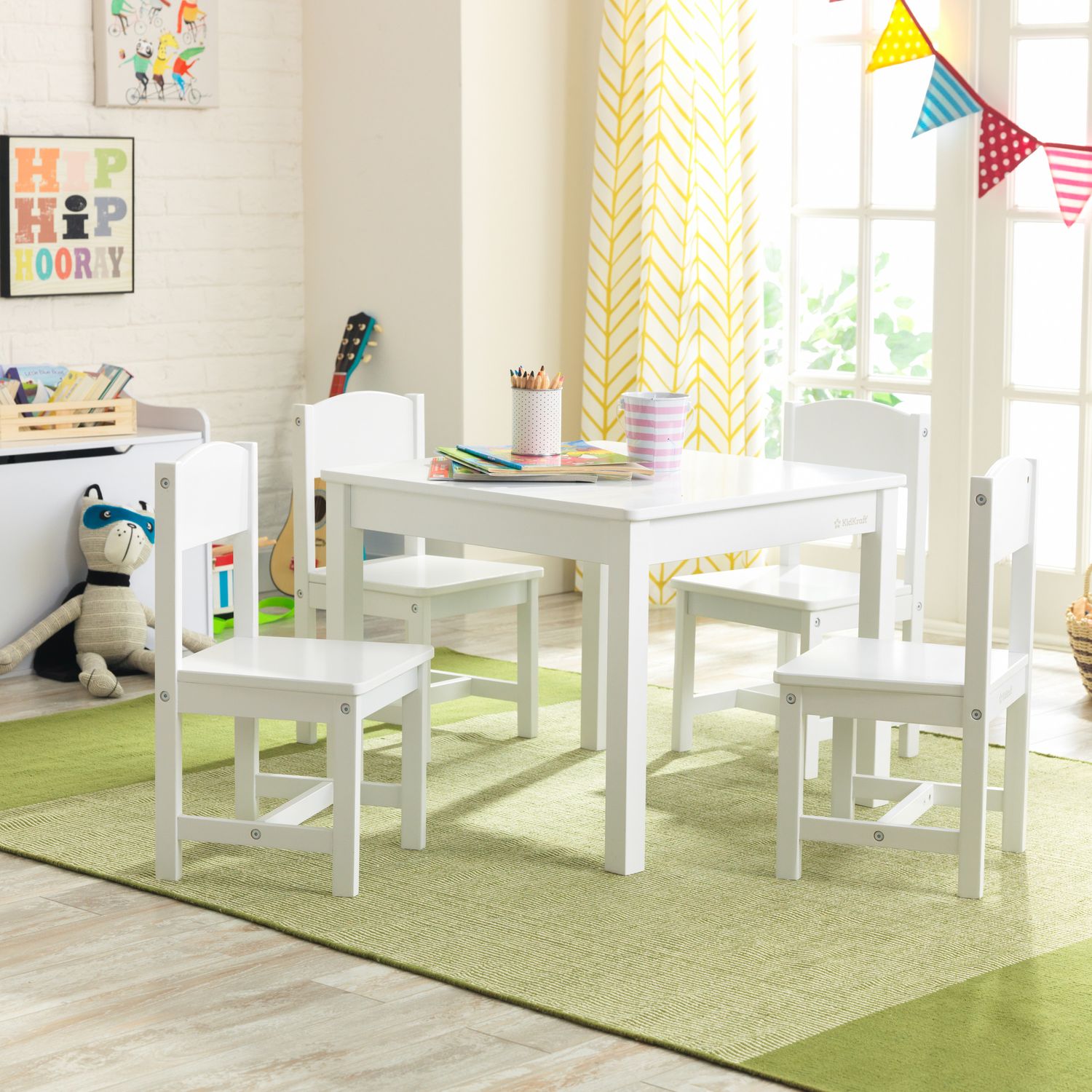 Набор детской мебели Кантри: стол, 4 стула  