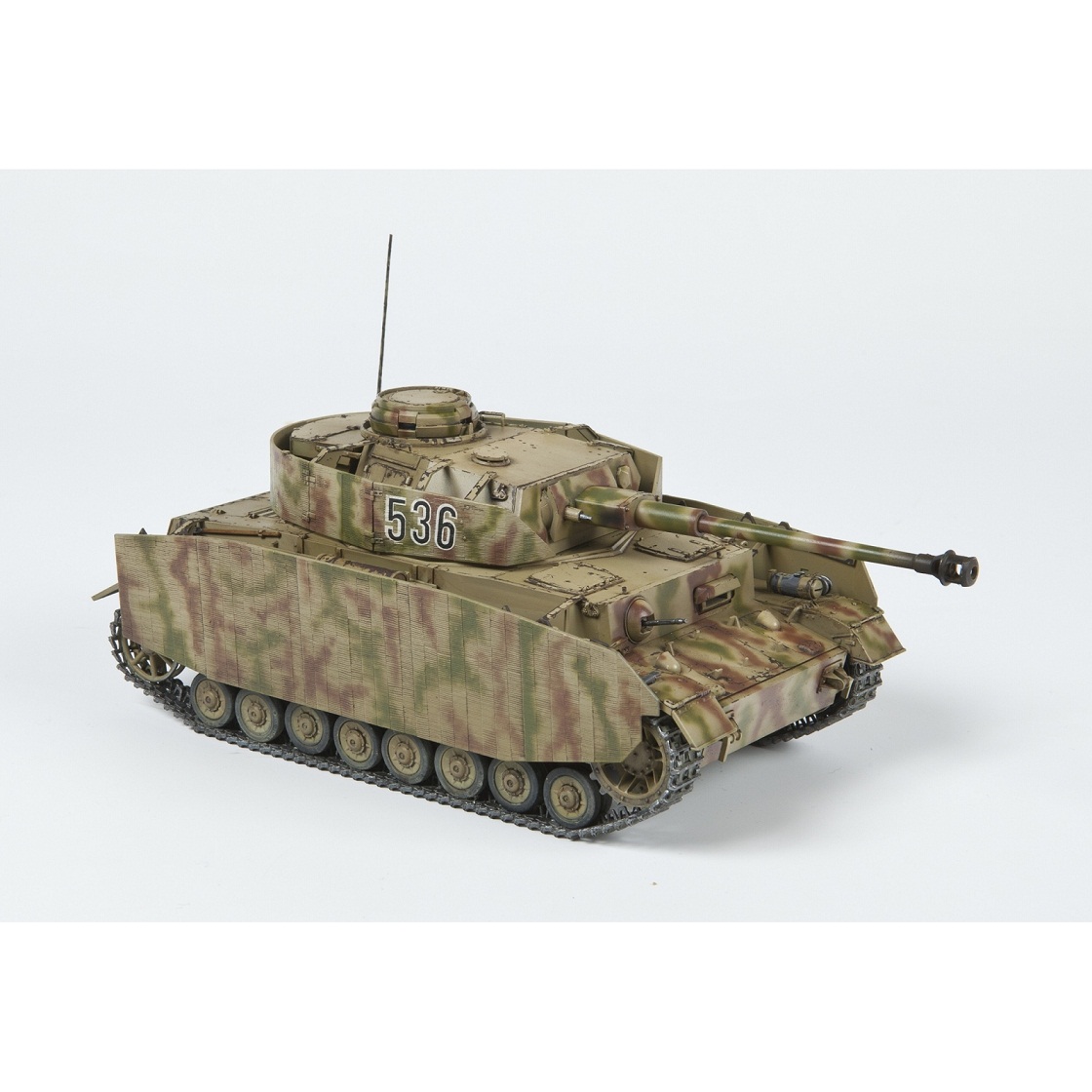 Модель сборная - Немецкий средний танк T-IV H  