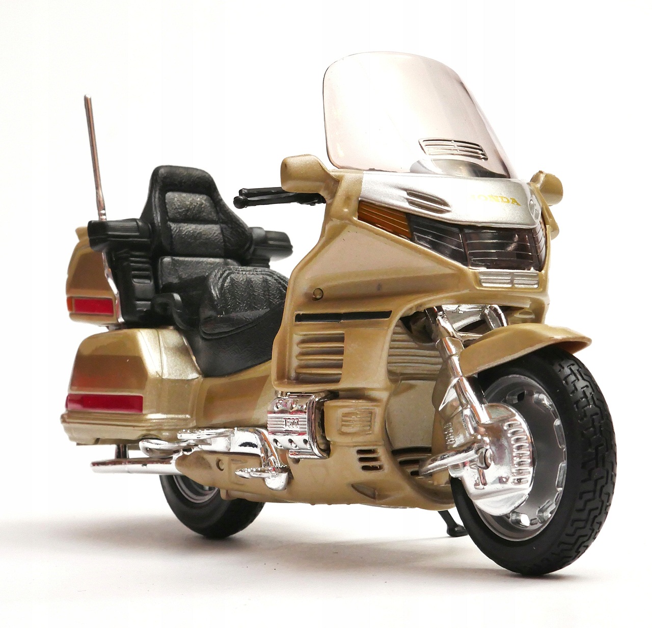 Мотоцикл - Honda Gold Wing  