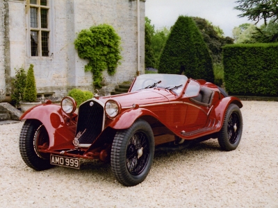 Bburago Alfa Romeo 8C 2300 Spider Touring, 1932 года выпуска, масштаб 1:18  