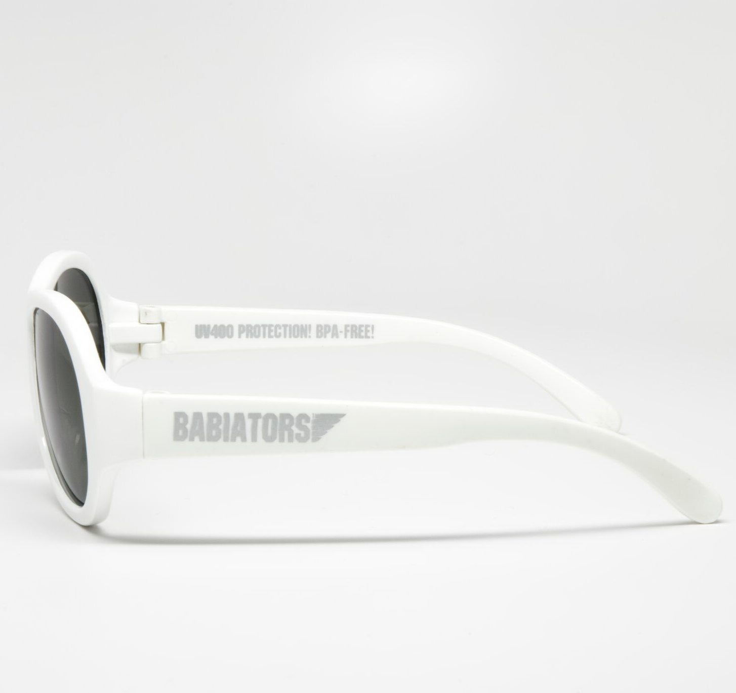 Солнцезащитные очки - Babiators Original Aviator. Шаловливый белый/Wicked White Junior  