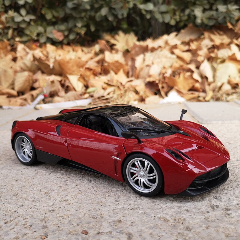 Игрушка модель машины Pagani Huayara, 1:24  