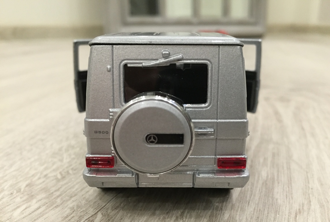 Модель Mercedes-Benz G-Class, масштаб 1:38  