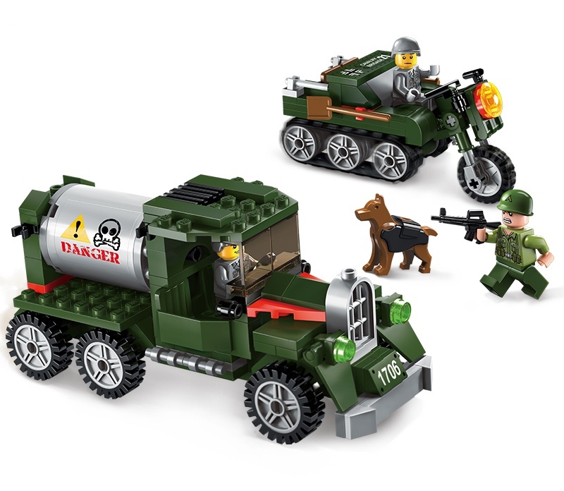 

Конструктор с фигурками - Военная машина, 223 детали