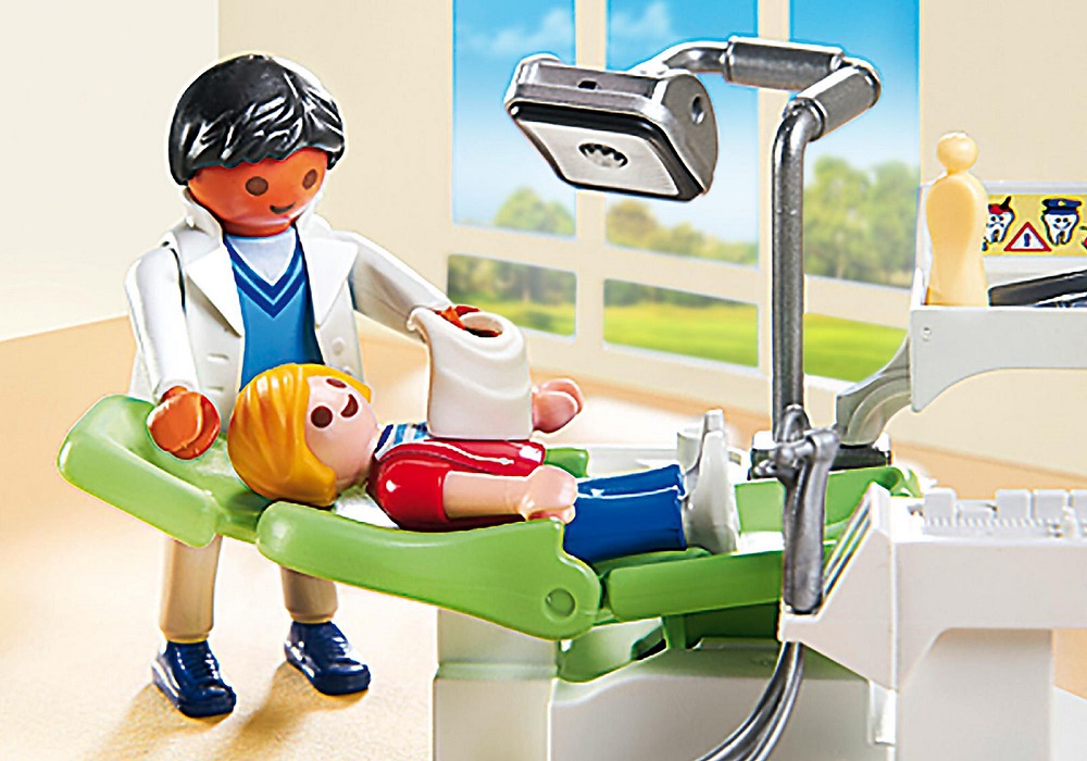Игровой набор из серии Детская клиника - Дантист с пациентом  
