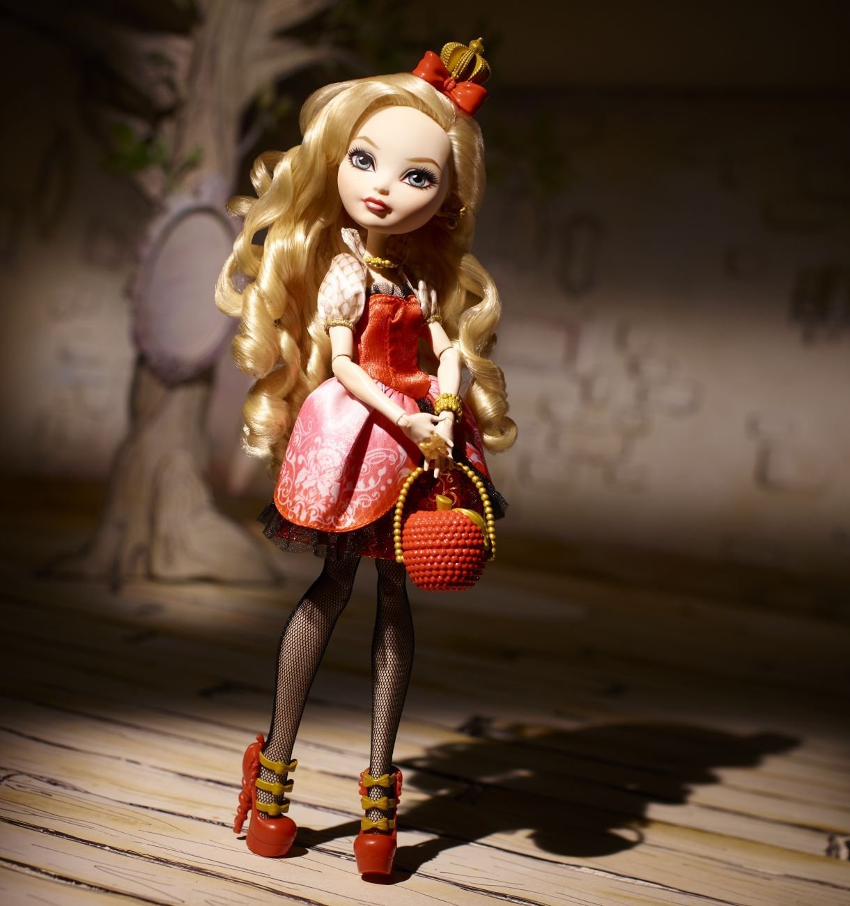 Кукла Ever After High - Royal Apple White  