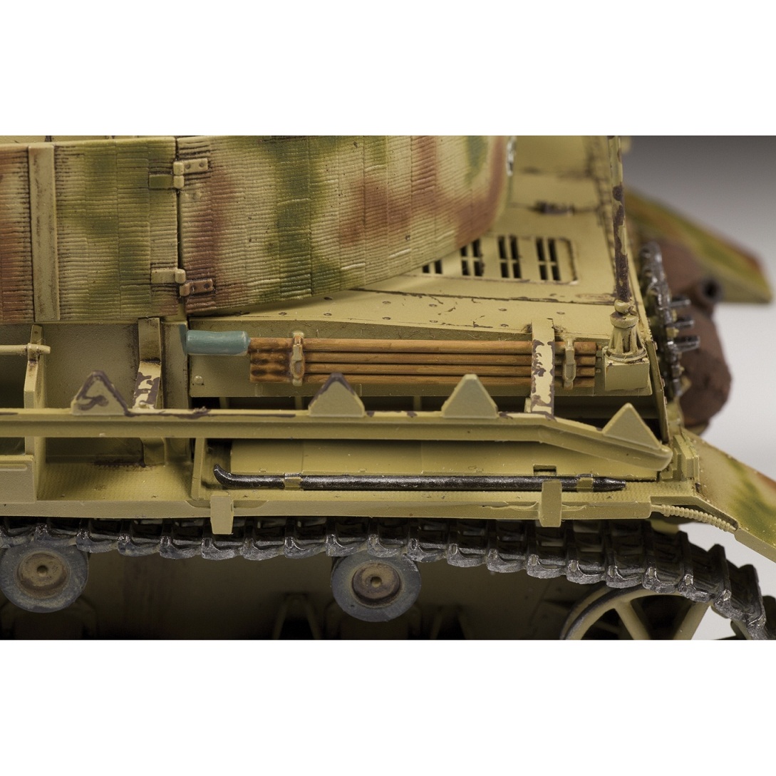 Модель сборная - Немецкий средний танк T-IV H  