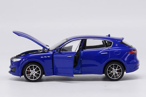 Модель машины 1:24 Maserati Levante  