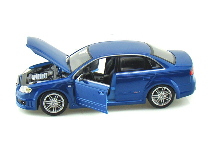 Металлическая машинка Audi RS4, масштаб 1:24  