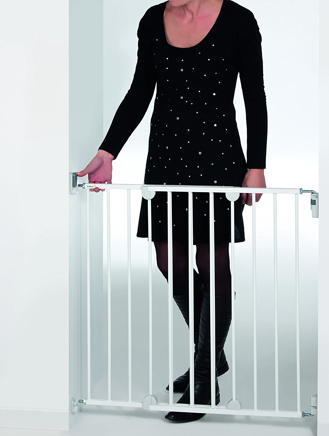 Защитный барьер-калитка для дверного/лестничного проема  