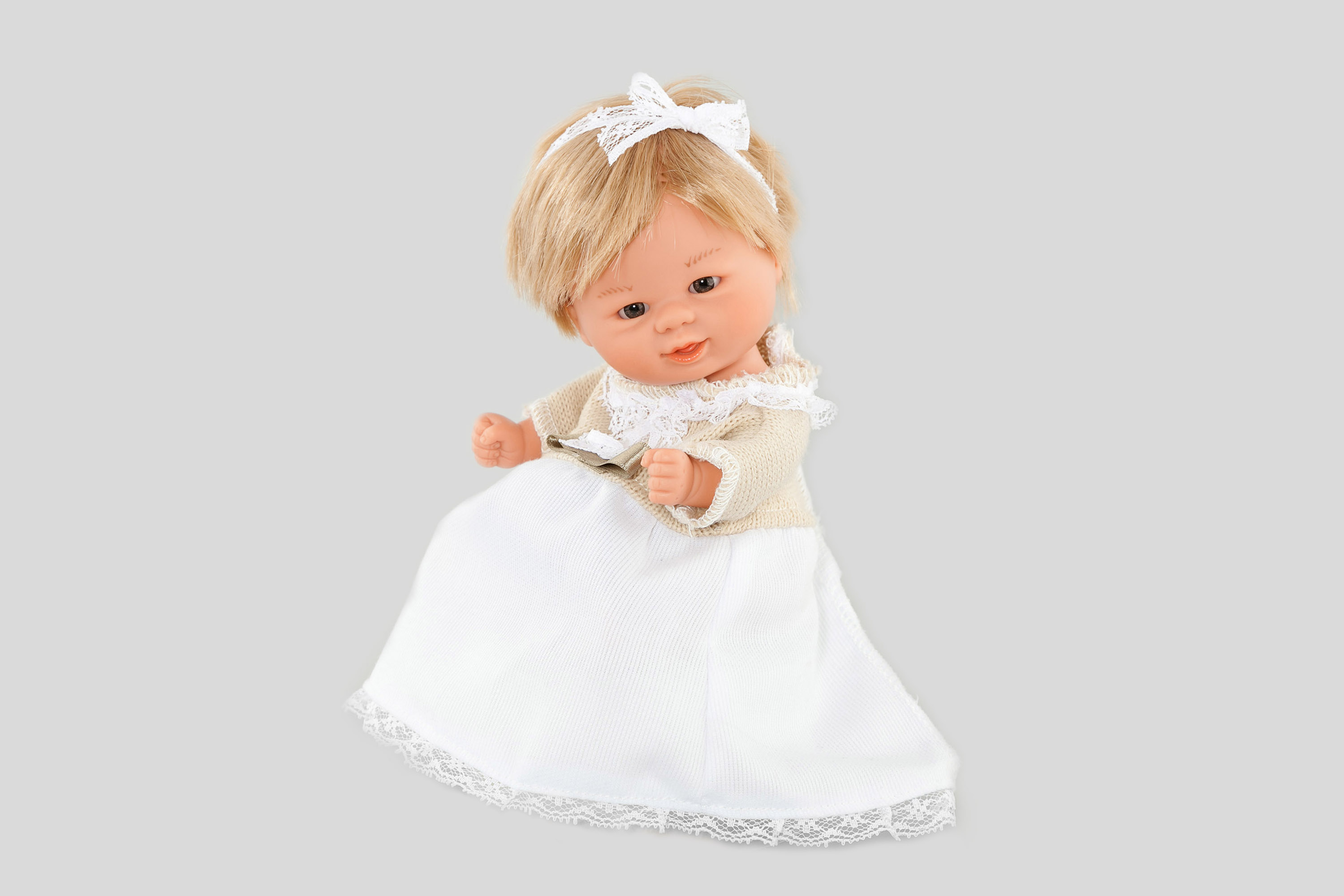 Кукла D'nenes – Бебетин в торжественном наряде, 21 см  