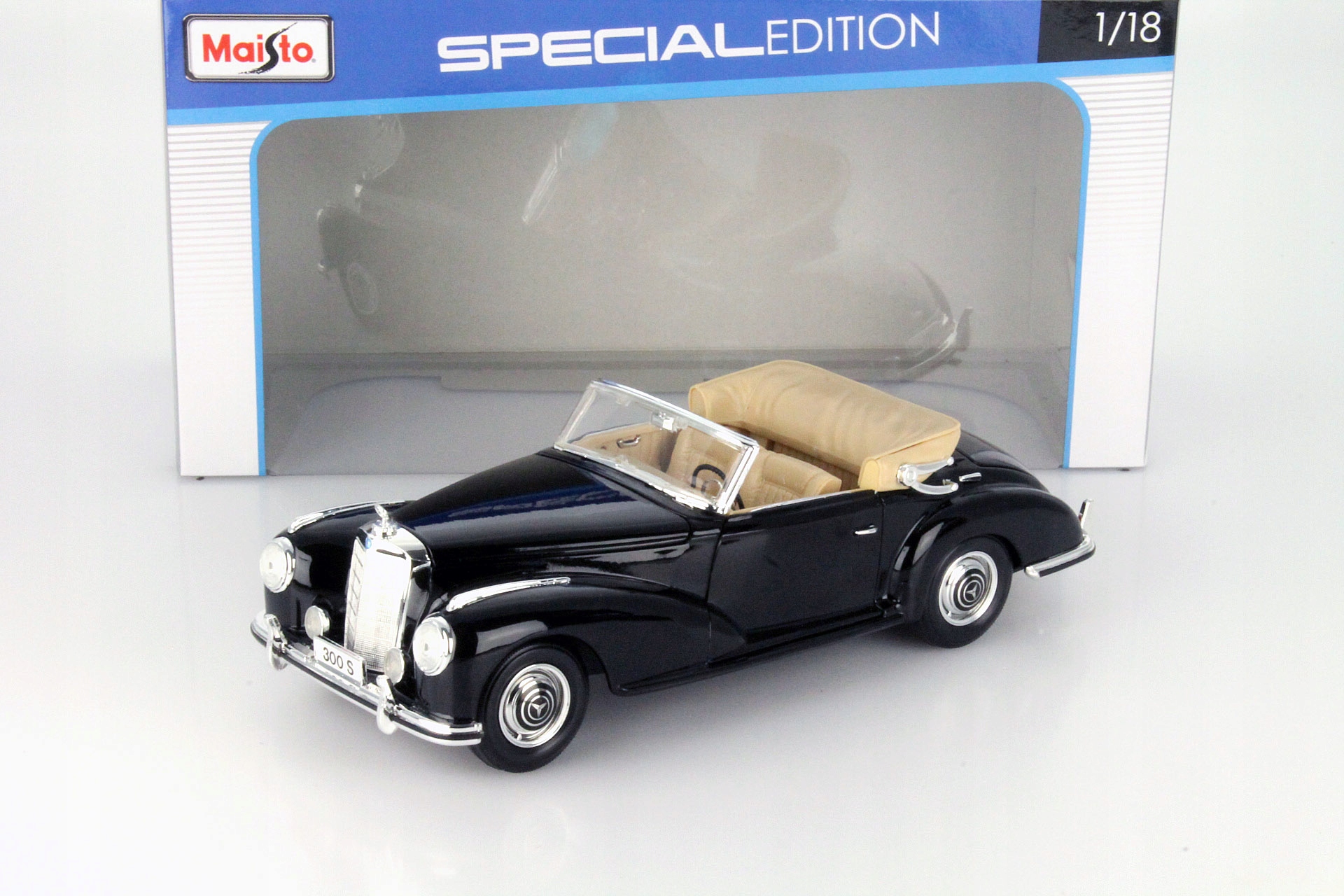 Mercedes-Benz 300S 1955 года, масштаб 1:18  