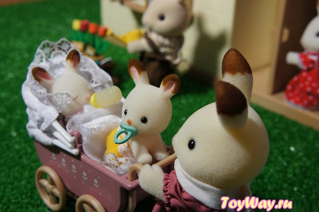 Sylvanian Families - Двойняшки Филипп и Николь в коляске  