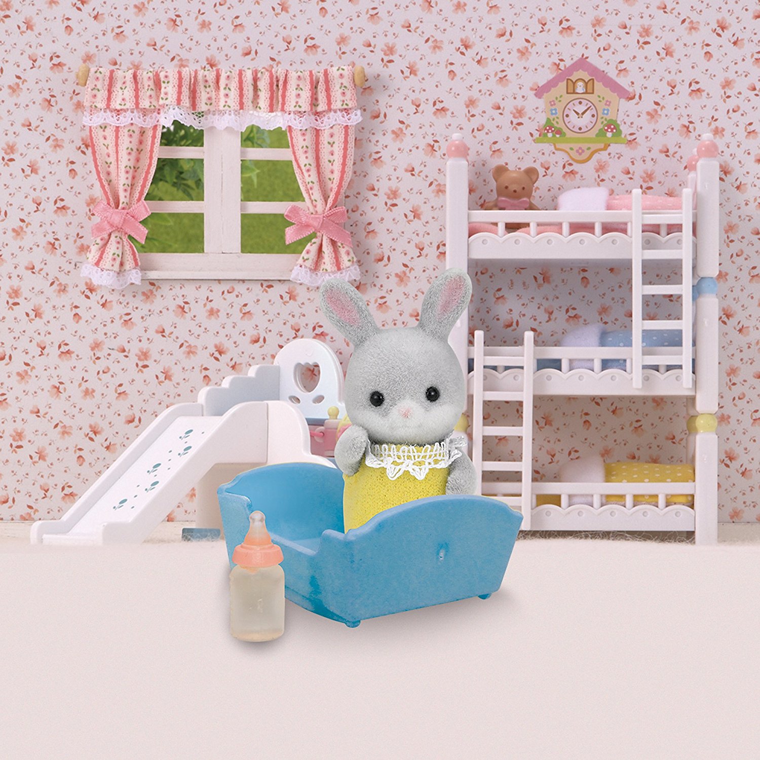 Sylvanian Families - Малыш Серый Кролик   