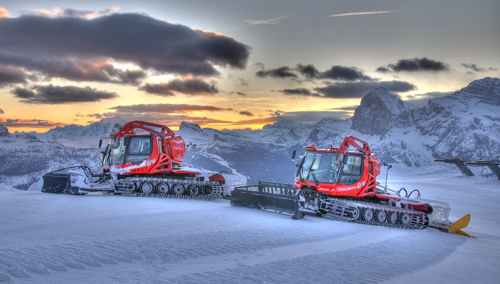 Снегоуборочная машина - Ратрак Pistenbully 600 Siku, 1037 