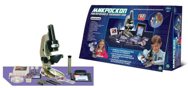 Микроскоп с объективом и аксессуарами  