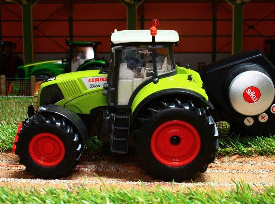 Радиоуправляемый трактор Claas Axion 850  