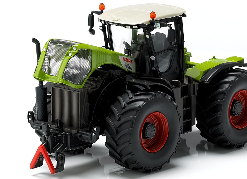 Трактор Siku CLAAS 5000 xerion, масштаб 1:32  