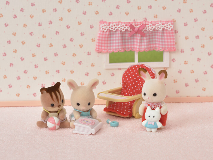 Игровой набор из серии Sylvanian Families - Детская комната и горка  